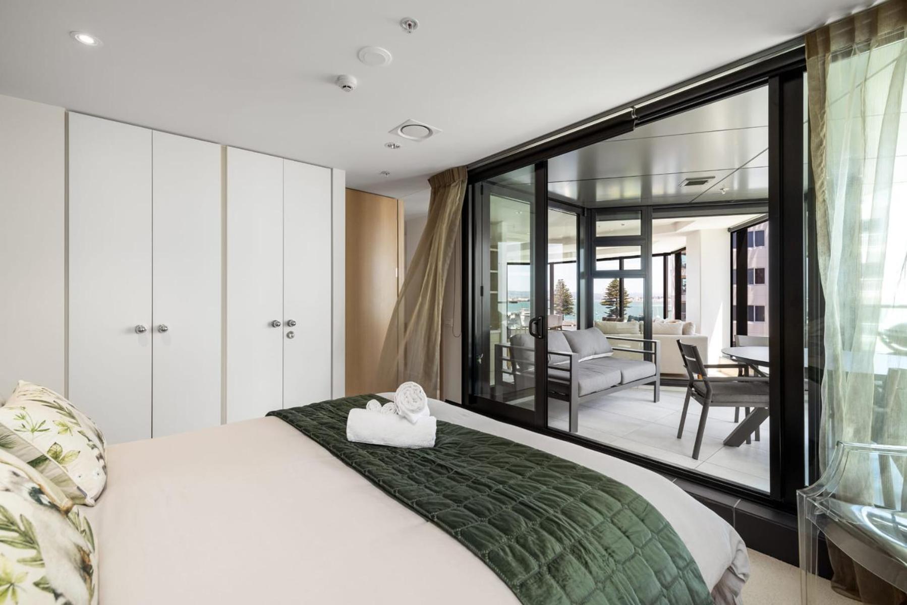 Luxury Ocean & Harbour Views - Heated Pool, Main Beach & Gym Mount Maunganui Exterior photo